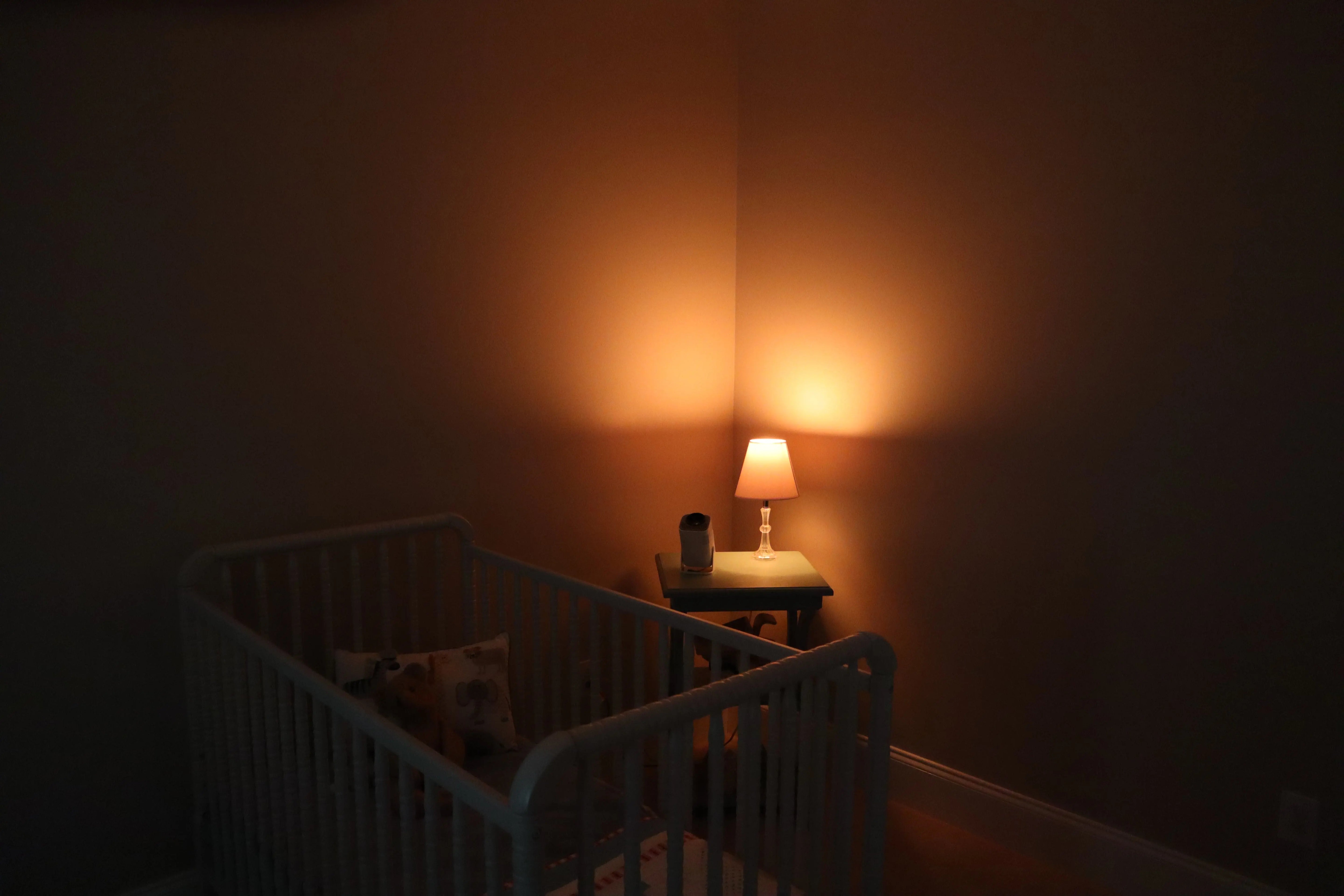 Ozmotic Learning projector in bedroom